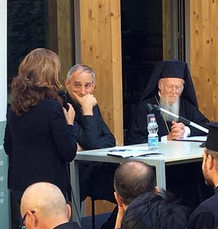 Il Patriarca di Costantinopoli e monsignor Matteo Zuppi al Liceo Malpighi di Bologna