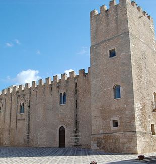 Alcamo, Castello dei Conti di Modica